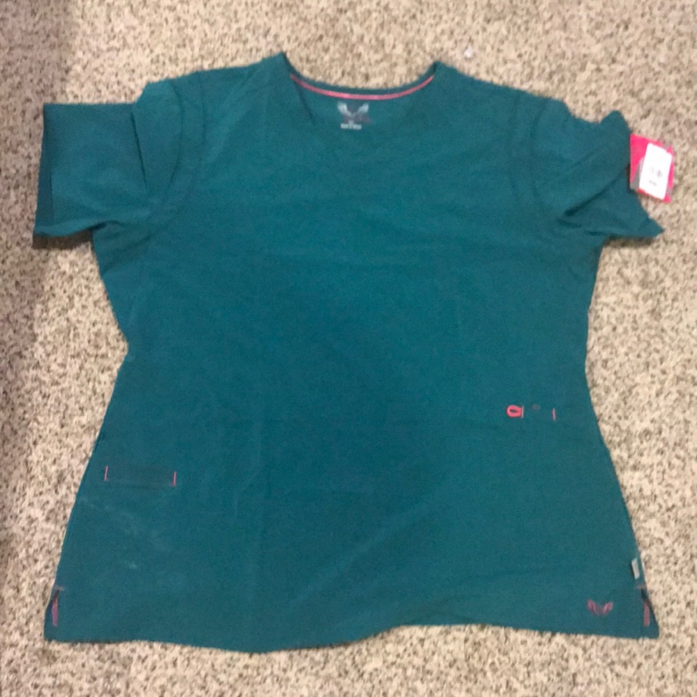 Smitten scrub top xxl